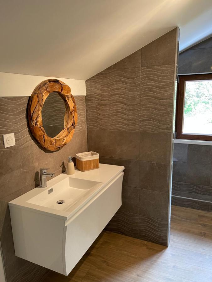 Chalet-Michel Avec Spa Montperreux Exteriör bild
