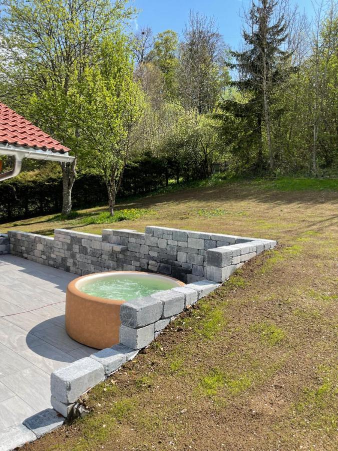 Chalet-Michel Avec Spa Montperreux Exteriör bild